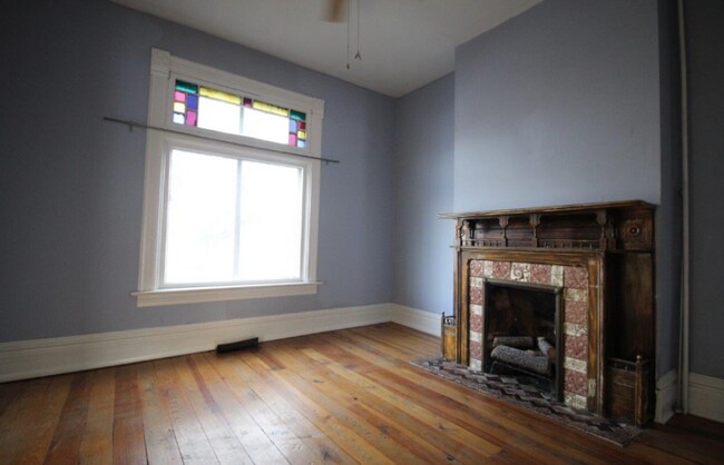 Building Photo - 1372 S 300 E