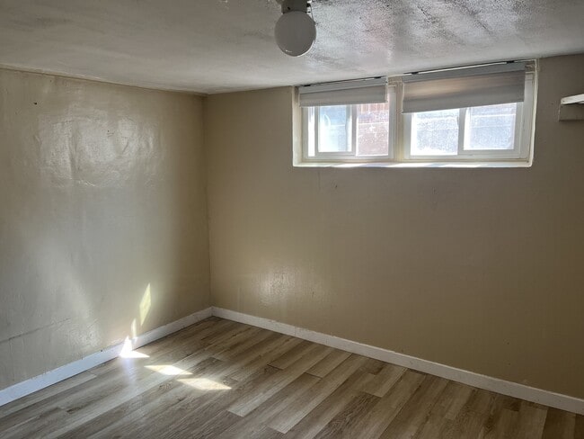 Photo - 1633 S Julian Way House