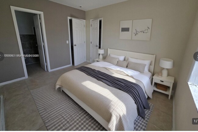 Foto del edificio - 724 SW 7th Ter