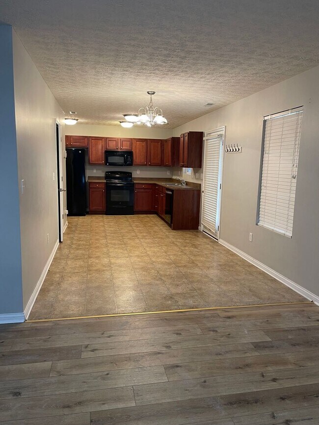 Foto del edificio - 7128 Blue Stream Ct