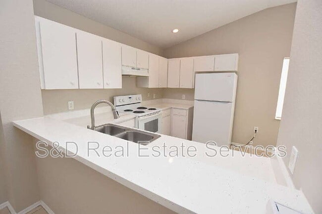 Building Photo - 7427 Gingko Ave