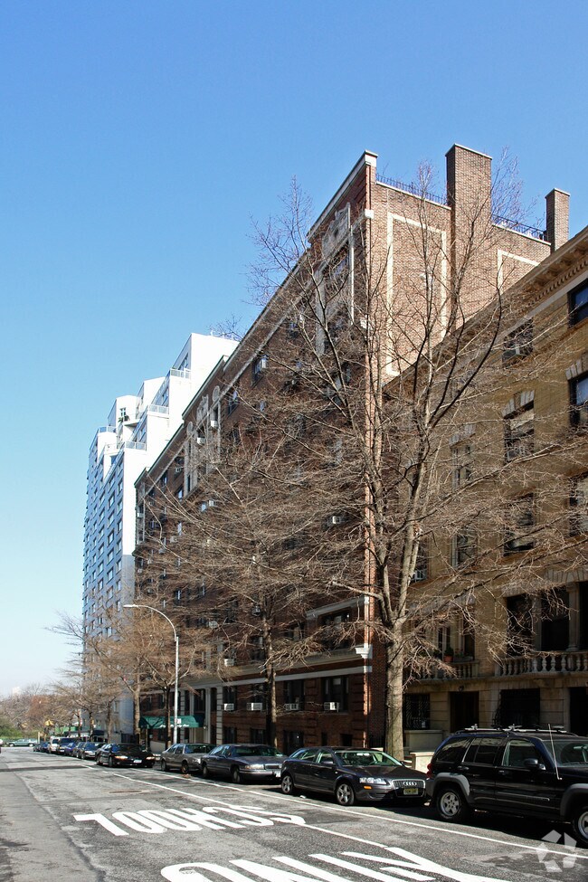 Foto del edificio - 321 W 78th St