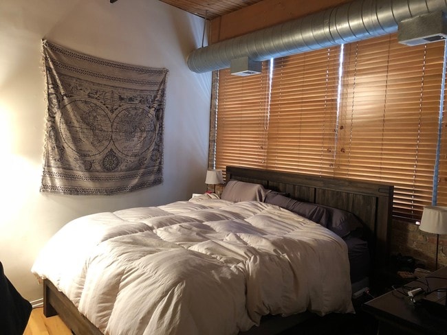 Master Bedroom - 1670 N Claremont Ave