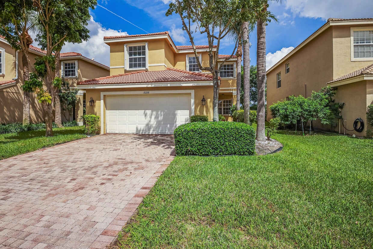 Foto principal - 10208 White Water Lily Way