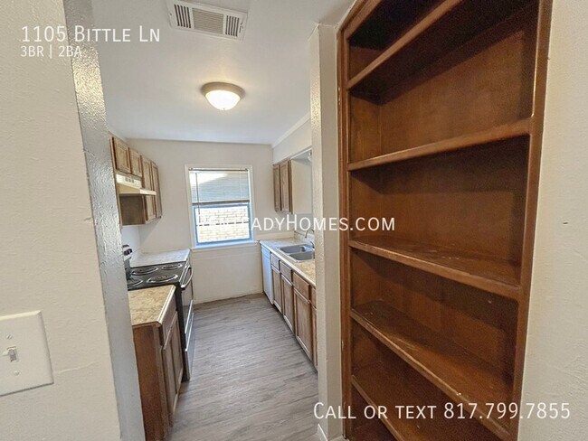 Foto del edificio - 1105 Bittle Ln