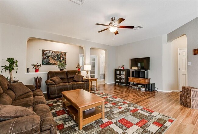 Foto del edificio - 2214 Old Sterling Rd