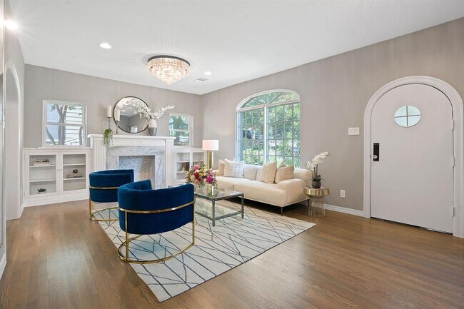 Foto del edificio - 2110 Travis Heights Blvd