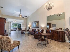 Building Photo - 5595 Greenwood Cir