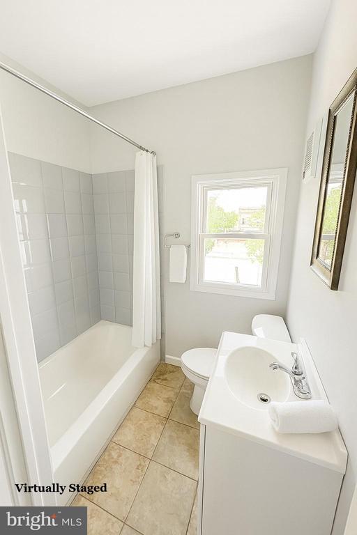 Foto del edificio - 1017 W Huntingdon St