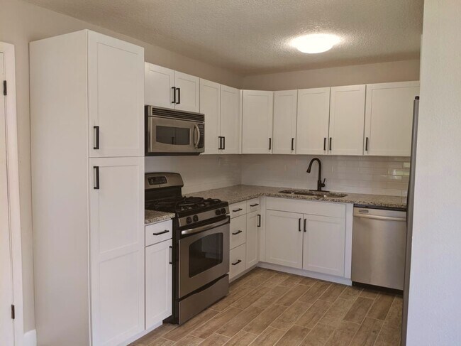 Foto del edificio - 4104 Duke St