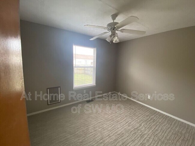 Foto del edificio - 4303 Jenni Ct