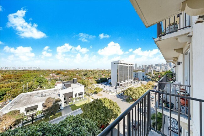 Foto del edificio - 2701 SW 3rd Ave