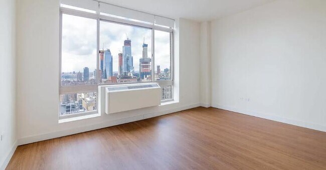 Building Photo - Prime Chelsea, sundrenched luxury apartment