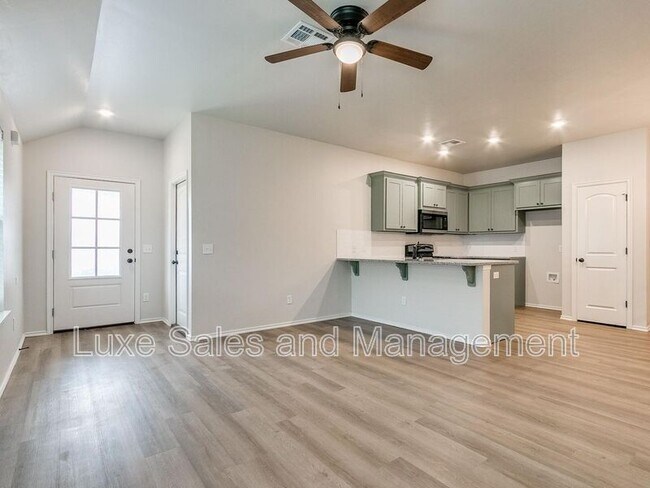 Building Photo - 8011 NW 105th Terrace