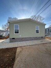 Building Photo - 111 Richie St