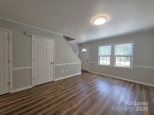 Foto del edificio - 403 Spring St NW