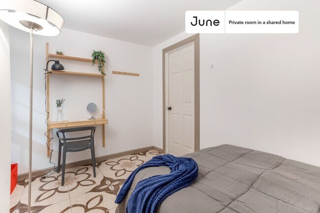 Building Photo - Functional ROOM at The Upper Manhattan House