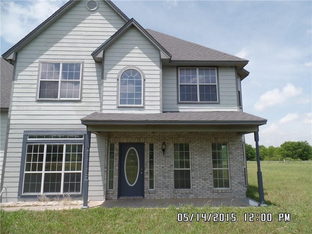 Primary Photo - 523 Fox Ln