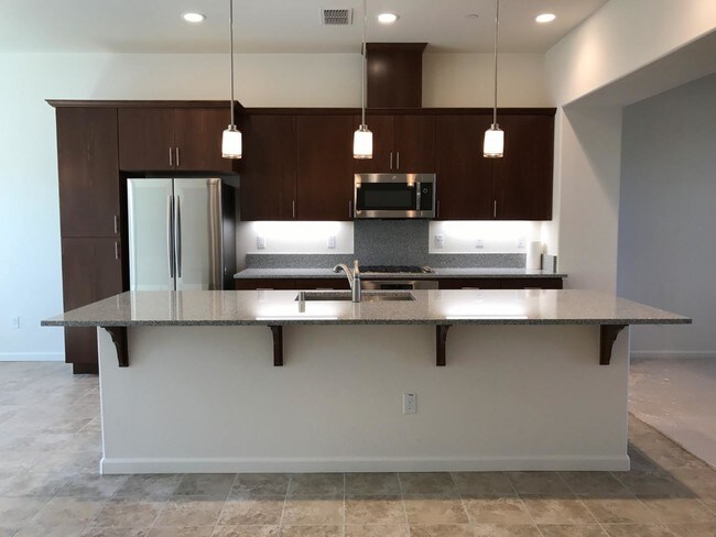 Foto del edificio - 4 bedroom in Newark CA 94560