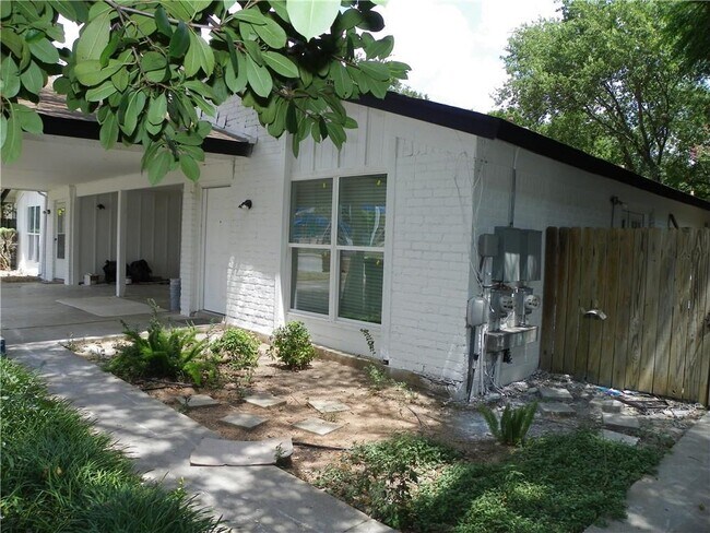 Foto del edificio - 1306 Colony Creek Dr