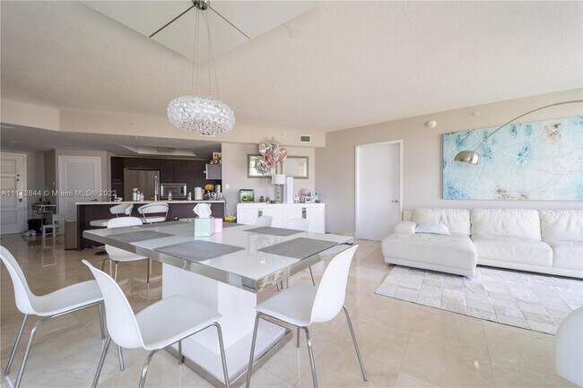 Building Photo - 150 Sunny Isles Blvd