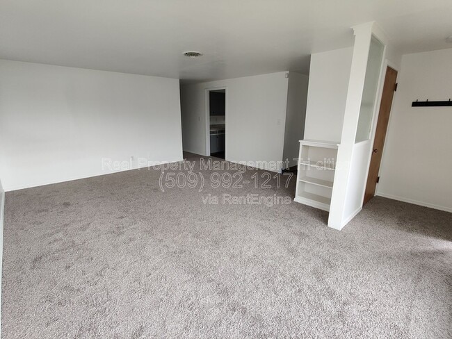 Building Photo - 603 N Ely St