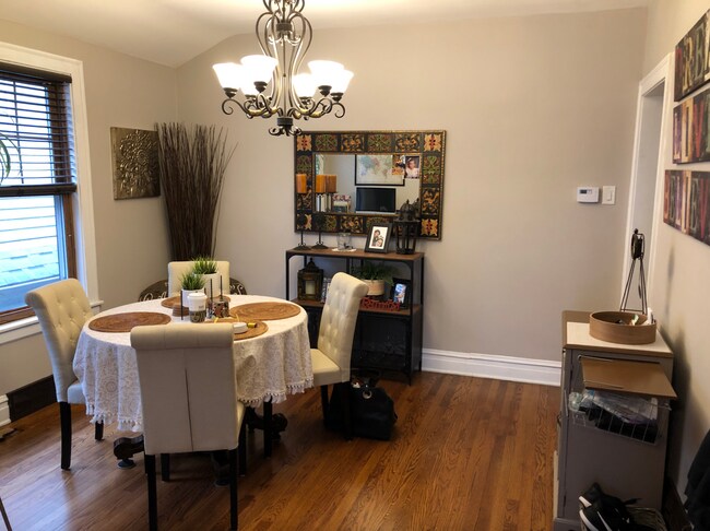 Dining Room - 3422 N Tripp Ave