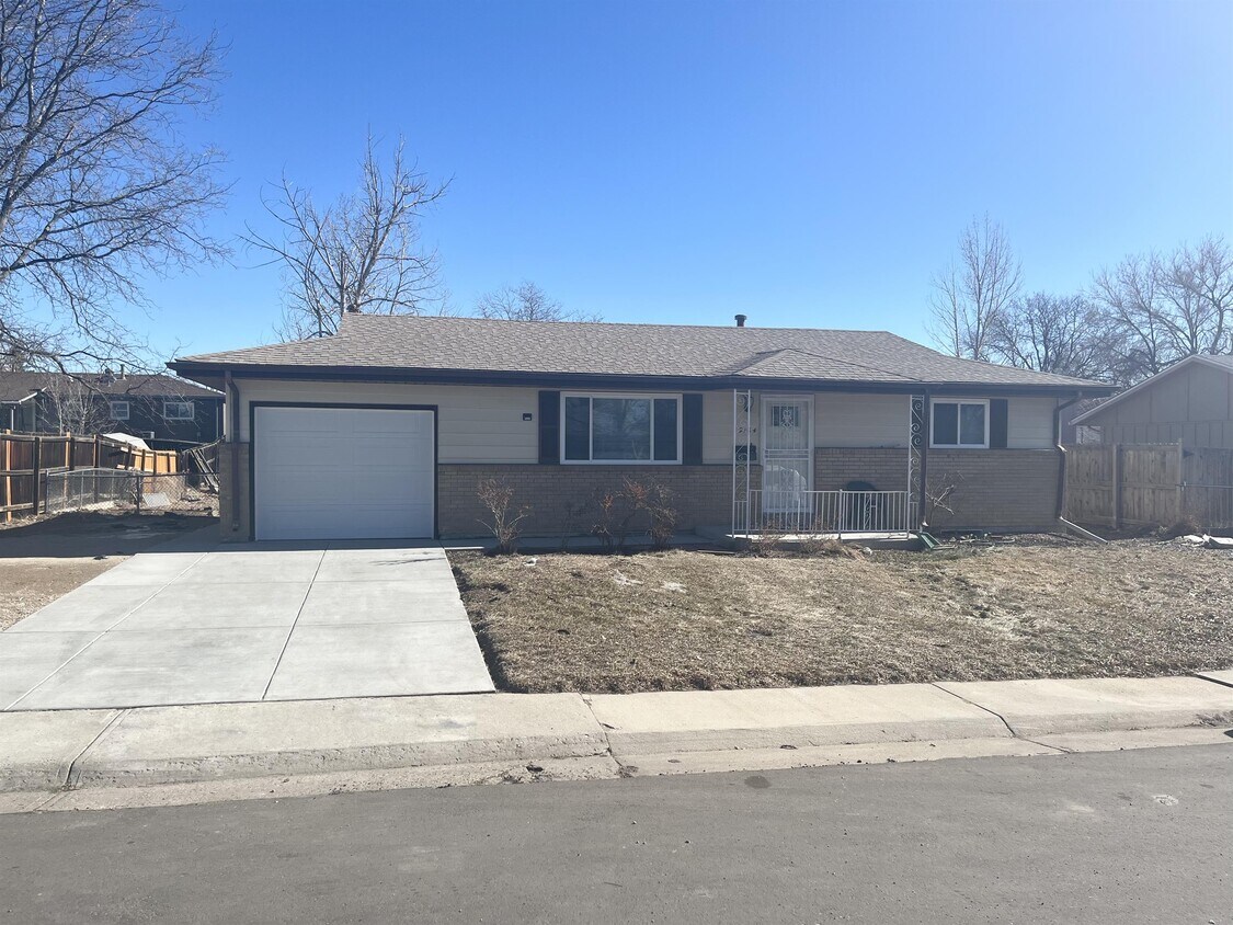 Foto principal - 9164 Lander St