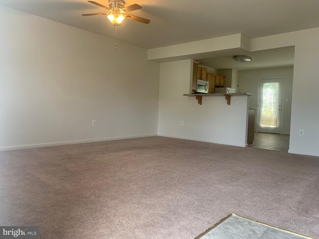 Foto del edificio - 217 Merrill Ct