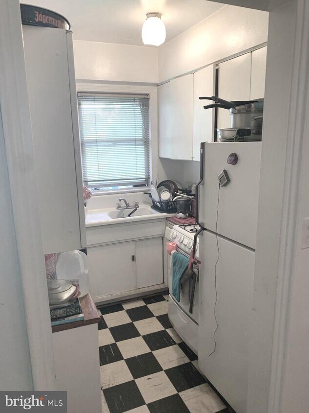 Primary Photo - 2500 Q St NW