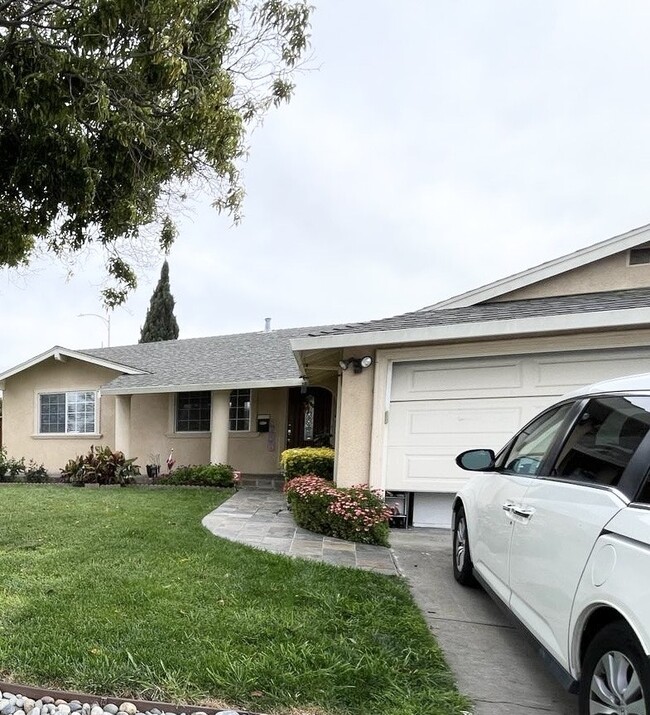 Building Photo - 35595 Ebro Court