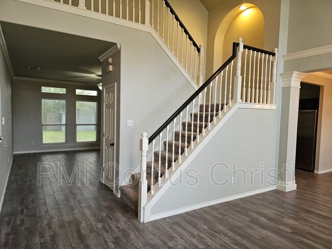 Building Photo - 5107 High Bank Dr