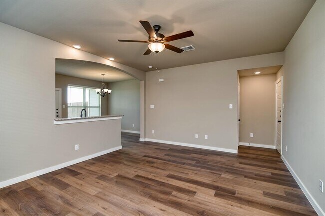 Building Photo - 720 Harvest Moon Dr