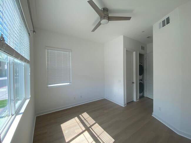 Foto del edificio - 705 Westbrook Loop