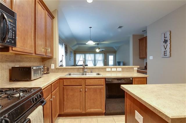 Foto del edificio - 708 Creekside Dr