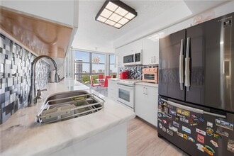 Building Photo - 3530 Mystic Pointe Dr