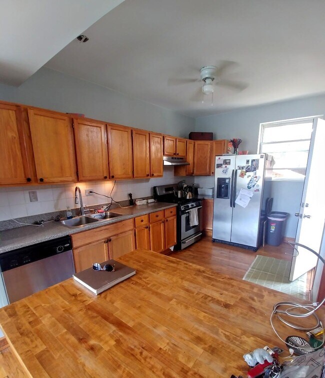 Foto del edificio - 2115 N St Louis Ave