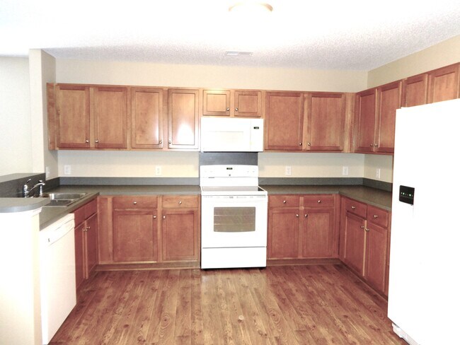 Building Photo - 1112 Moss Grove Dr