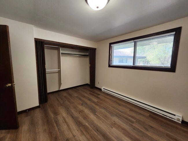 Building Photo - Sonstra