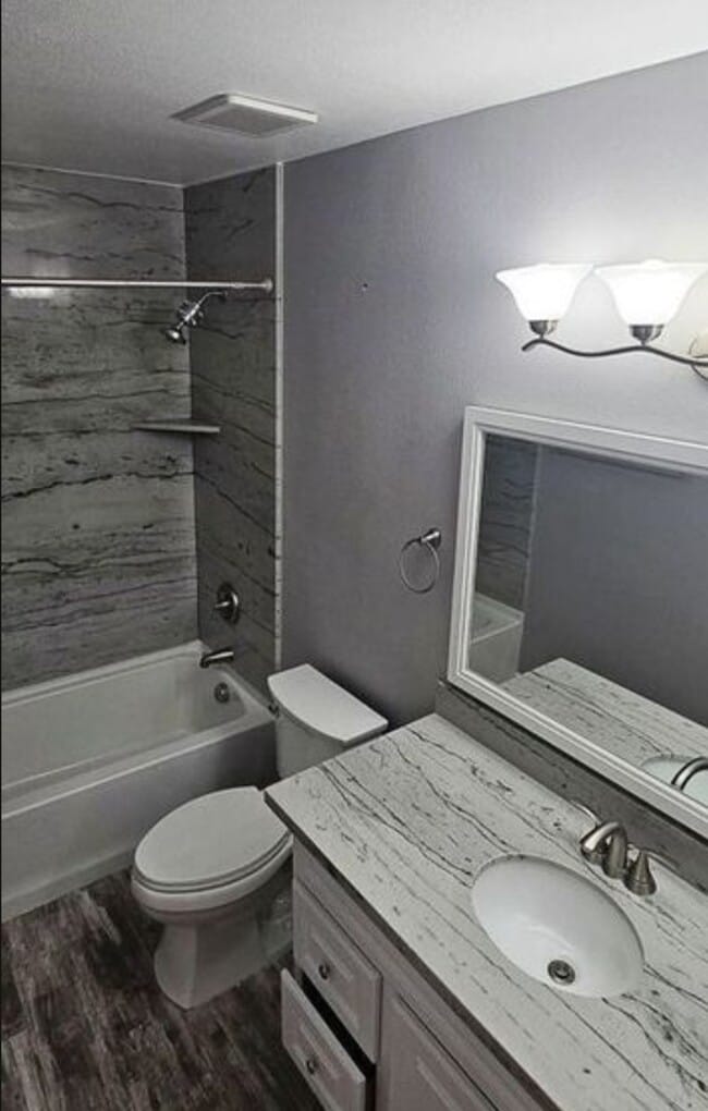 Foto del edificio - 4620 N 68th St