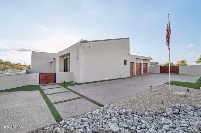 Building Photo - 17934 W Estes Way