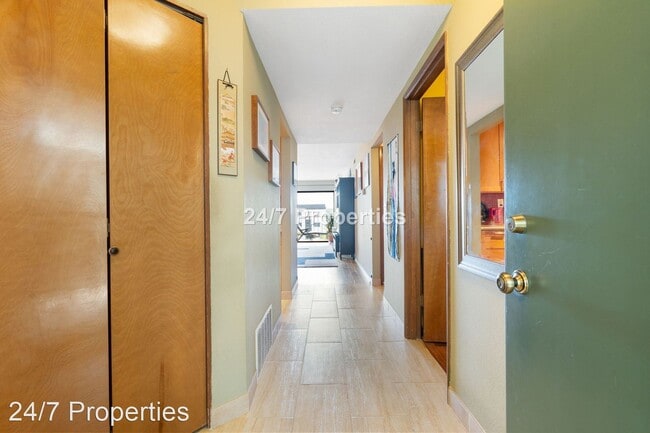 Foto del edificio - 2 br, 2 bath House - 4926 S. Corbett Ave. ...