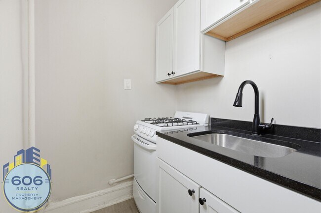 Foto del edificio - 6912 N Ashland Ave