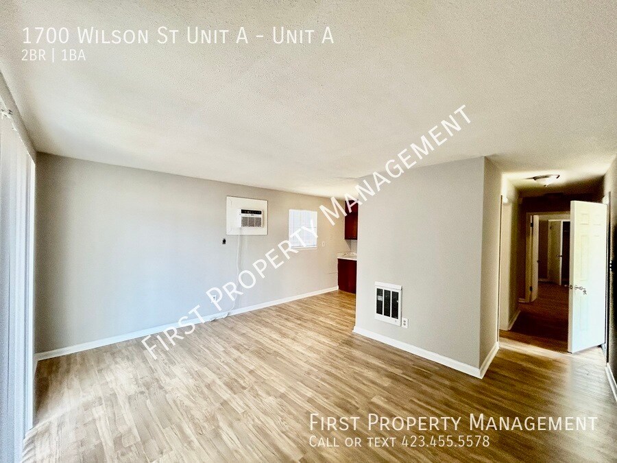 Primary Photo - Close to Downtown: 2Bed/1.5Bath w Laundry ...