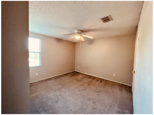 Building Photo - 909 Willow Tree Dr
