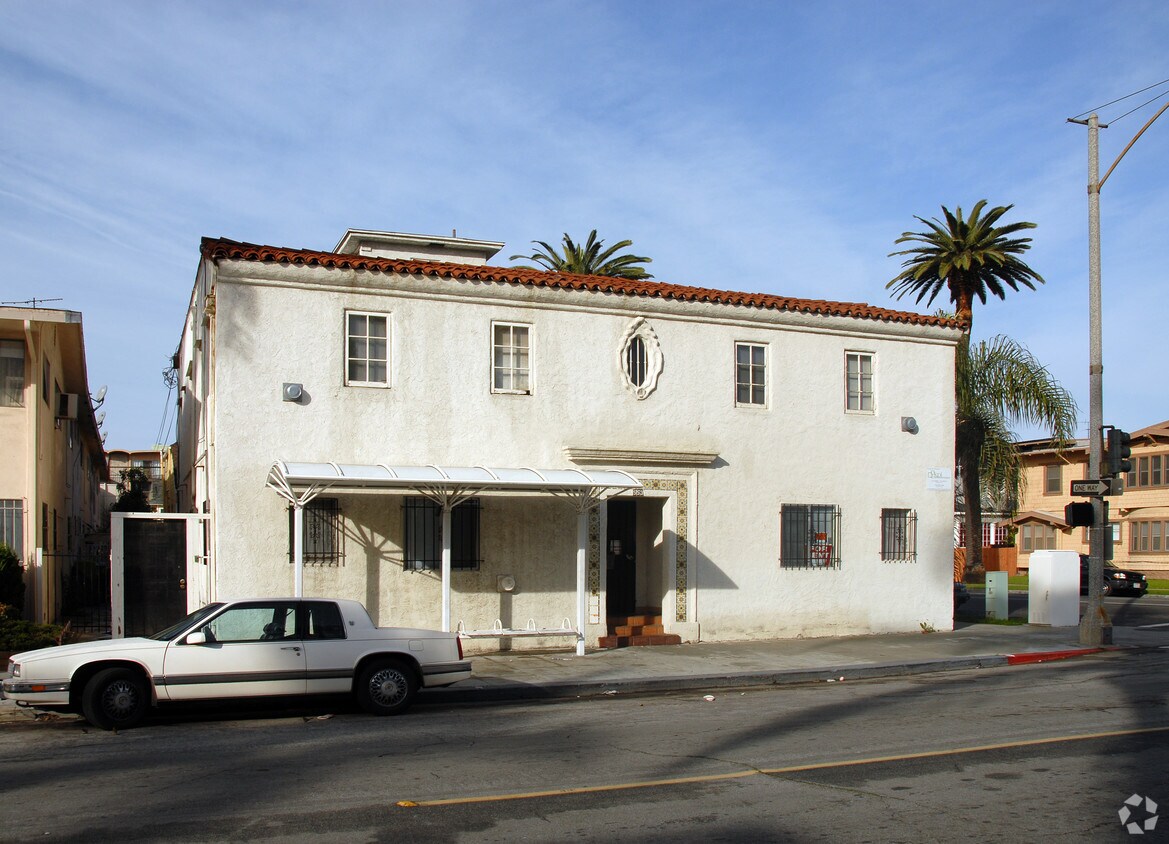 Foto del edificio - 553 Cedar Ave