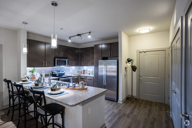 2BR, 2BA - 1,123SF - Kitchen - The Lodge Bellevue