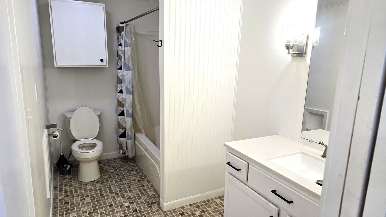 Foto principal - 511 E Cedar St
