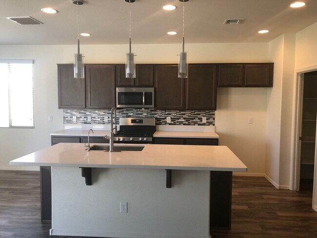 Foto del edificio - 4214 W Winston Dr