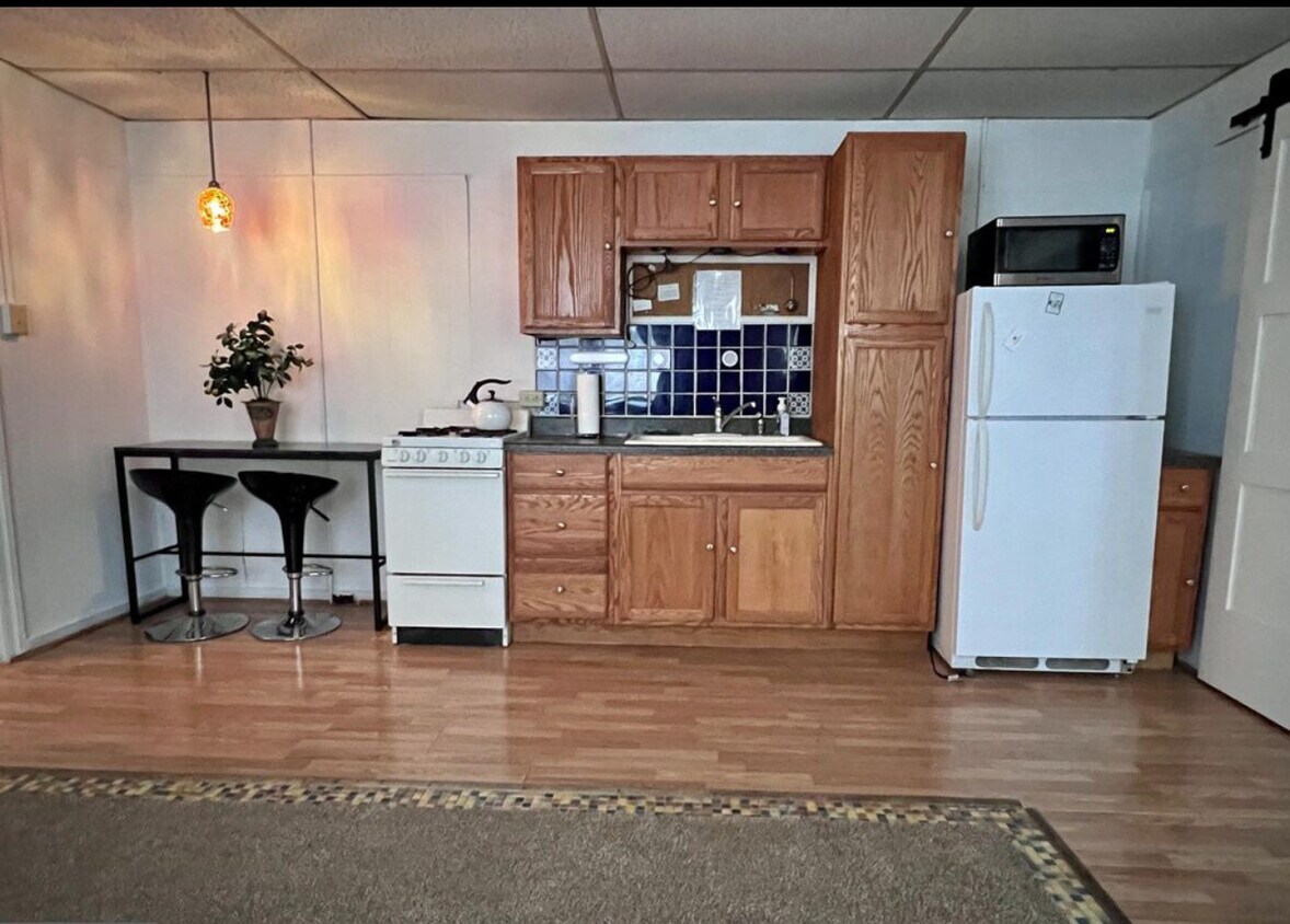 18 N Washington St Unit 1st floor, Gettysburg, PA 17325 Apartments in